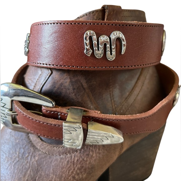 Vintage 90’s Brown Leather Silver Conch Engraved Southwestern Animals Belt, S - Picture 7 of 15